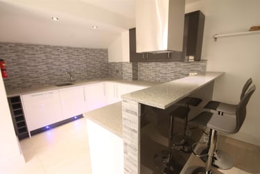 2 bed flat, Lansdowne Terrace, Gosforth, Newcastle, NE31HN - Image 1